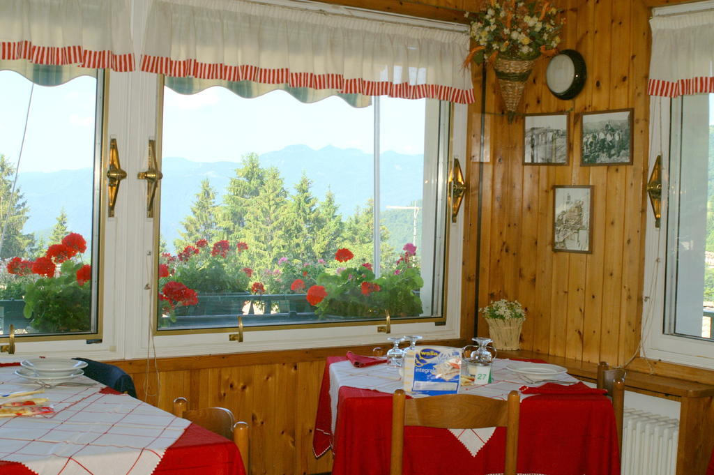 Albergo San Lorenzo Santo Stefano dʼAveto Exteriör bild